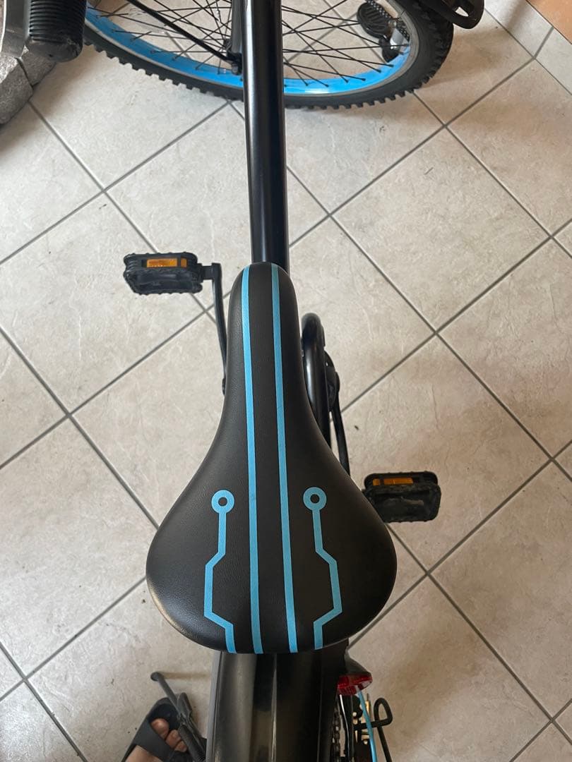 SHIMANO変速機付きマウンテンバイク　24インチ　子供用自転車　直接受渡のみ