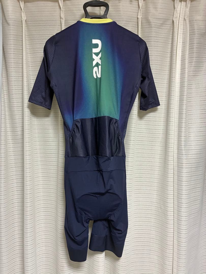 2XU Aero Hex Sleeved トライスーツ　M