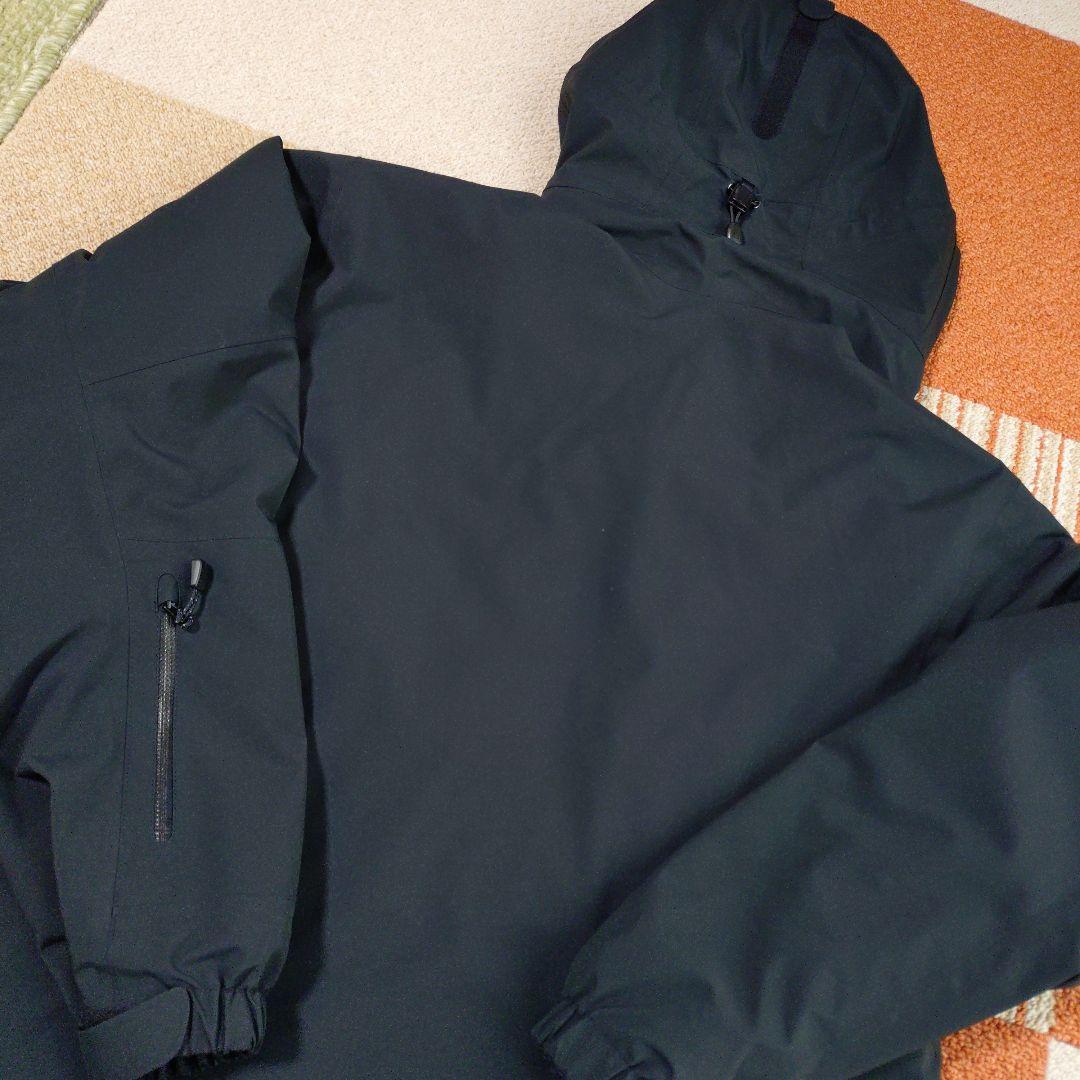 美品　mont-bell フード付きブラックジャケット