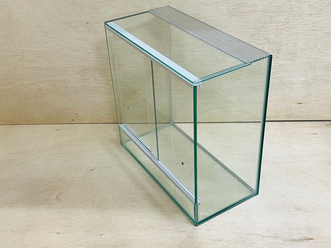 一台のみ　特注ガラスケージ300ｘ150ｘ300㎜未使用品