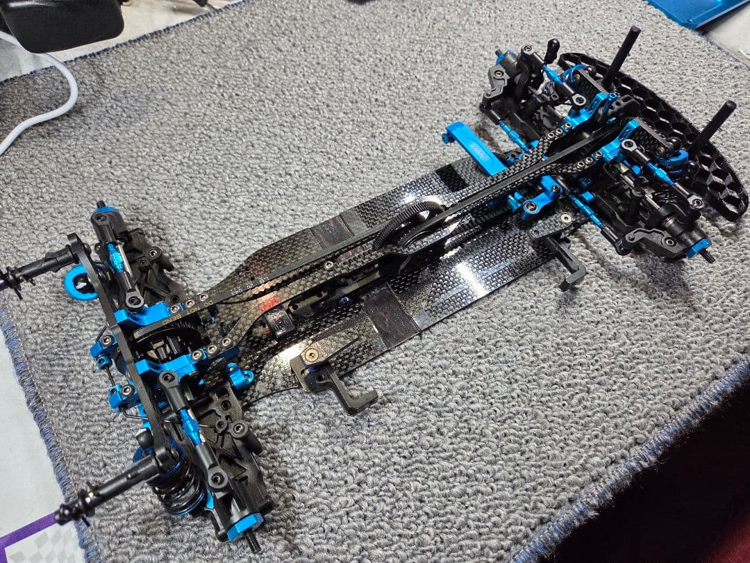 タミヤ TRF420X (ゼロトライブミッドコンバージョン仕様)