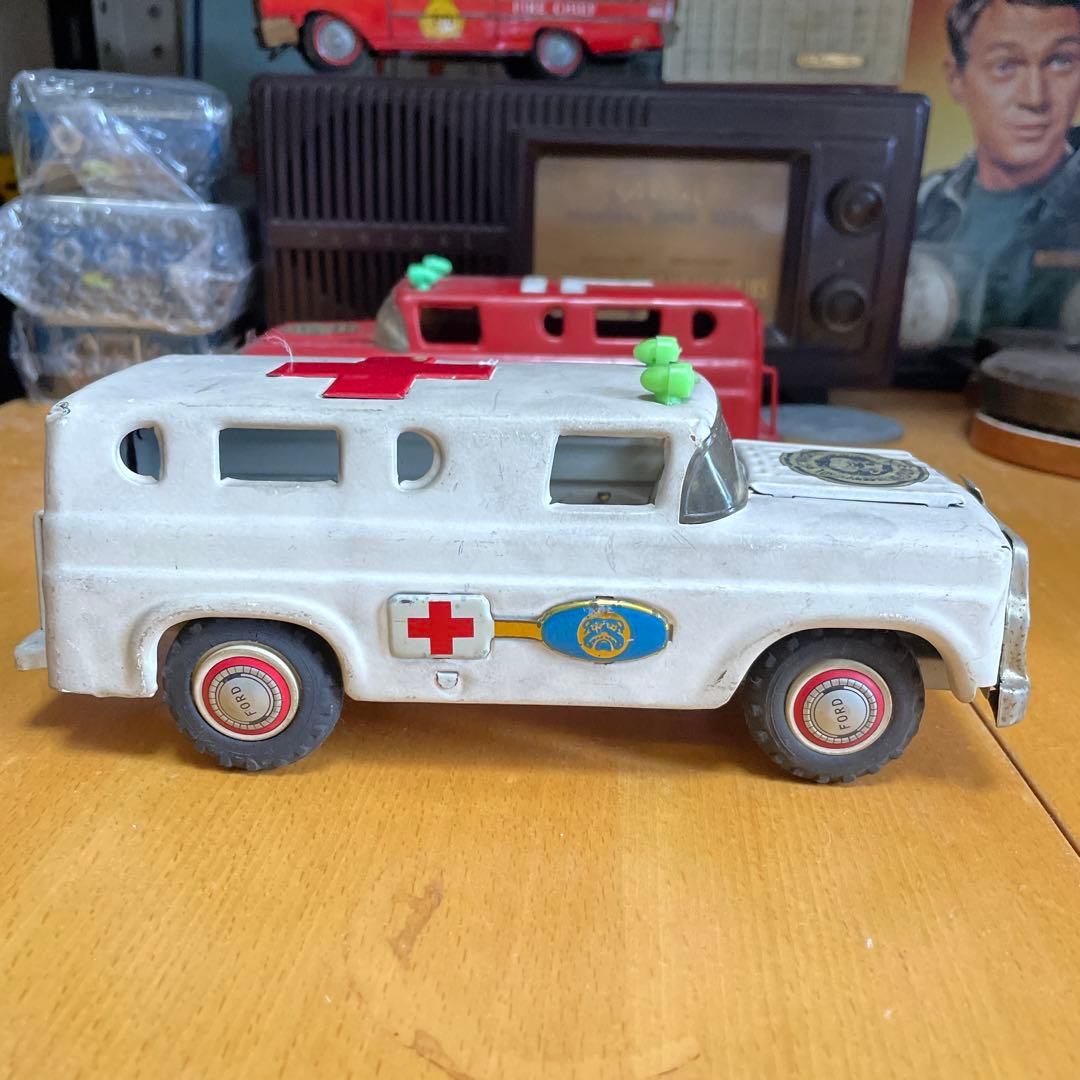 マルサン　ブルドッグシリーズ　 郵便車&救急車