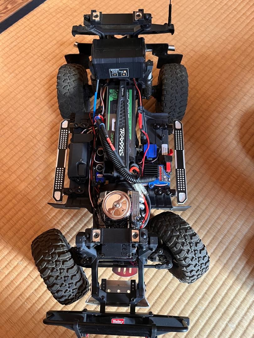 TRAXXAS TRX4 ランドローバーディフェンダー