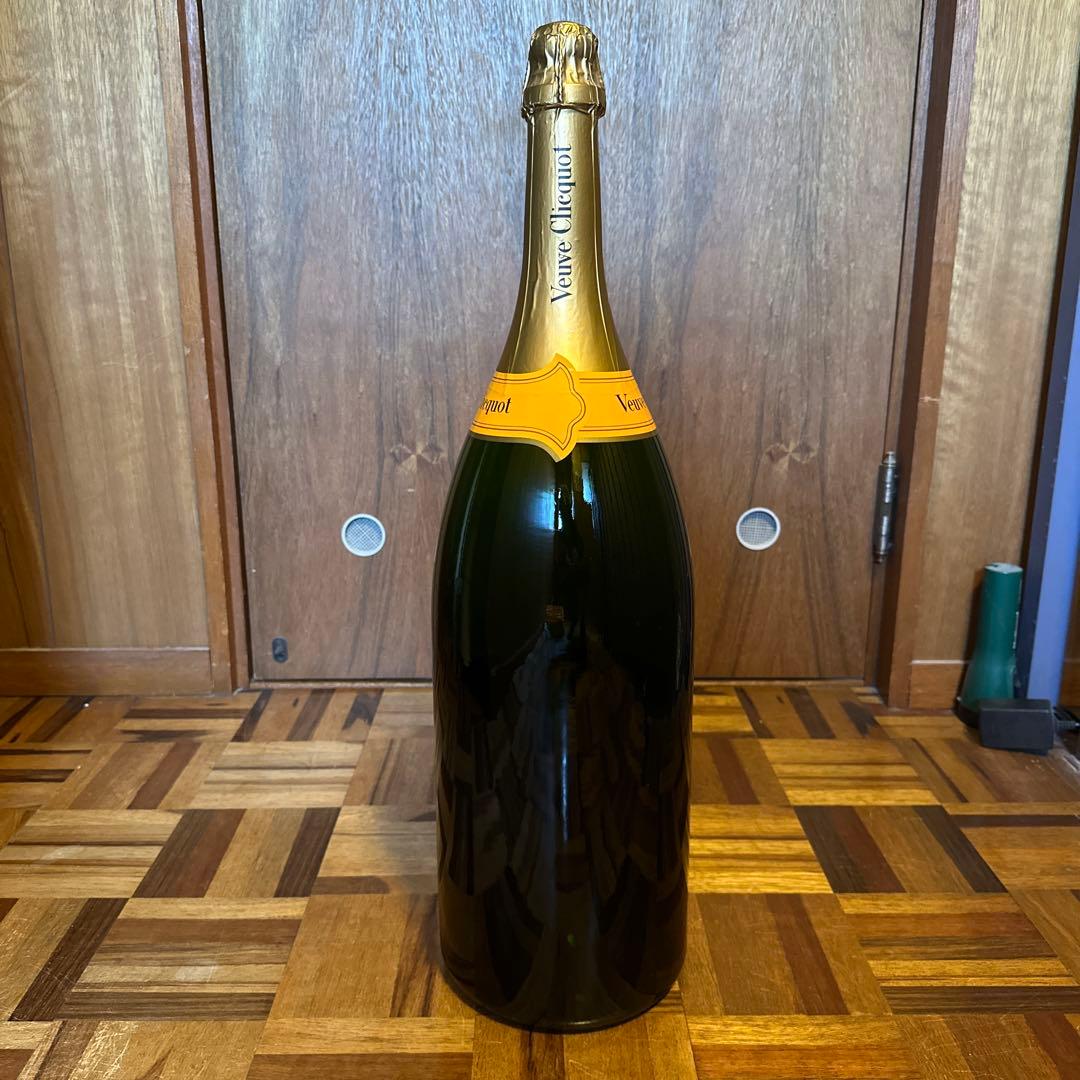 「ヴーヴ・クリコ・ブリュット・イエローラベル」 のダミーボトル9L