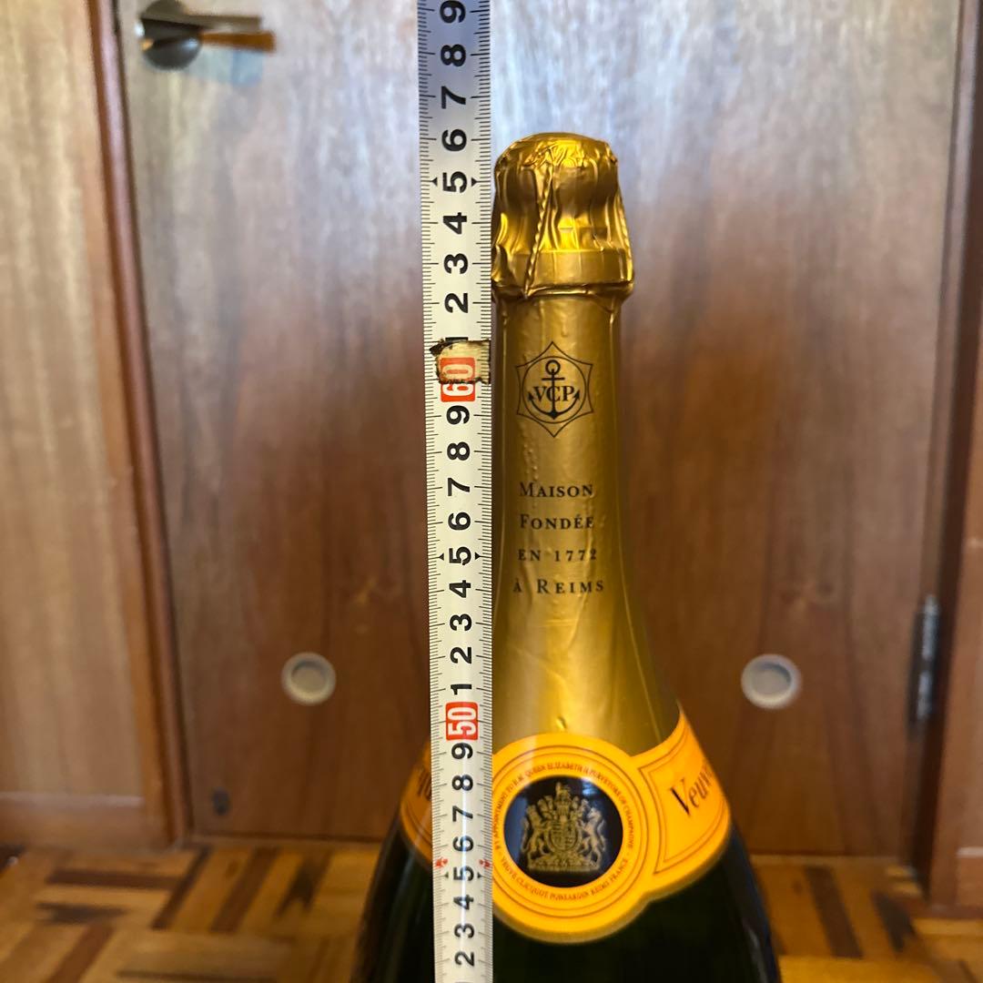 「ヴーヴ・クリコ・ブリュット・イエローラベル」 のダミーボトル9L