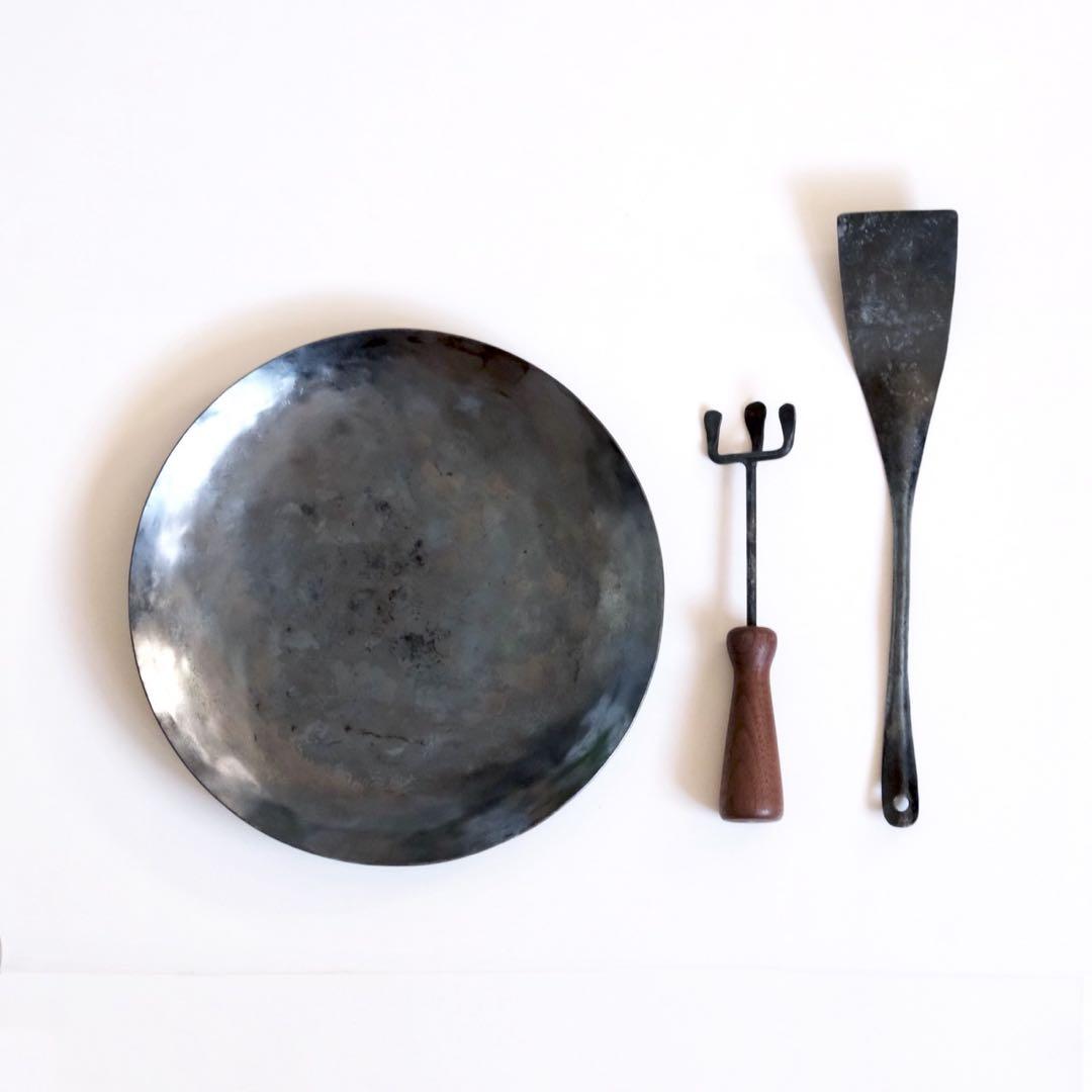 槙塚鉄工所　/　フライパンティッシュ・ディッシュハンドル・フライ返しセット