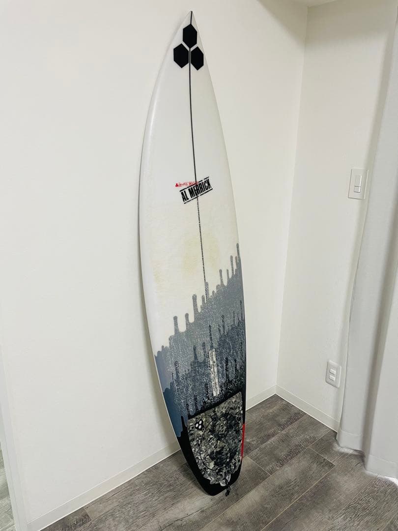 Channel s TWO HAPPY 5’11