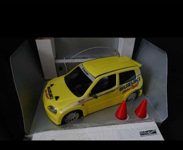 希少　スズキ　スイフト　ラジコン　スズキスポーツ