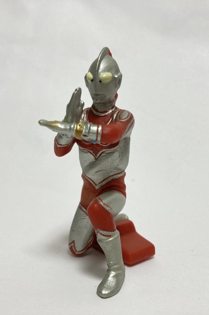 DG ウルトラマン 第4弾 4種5個セット レオ ベムスター ザンボラー