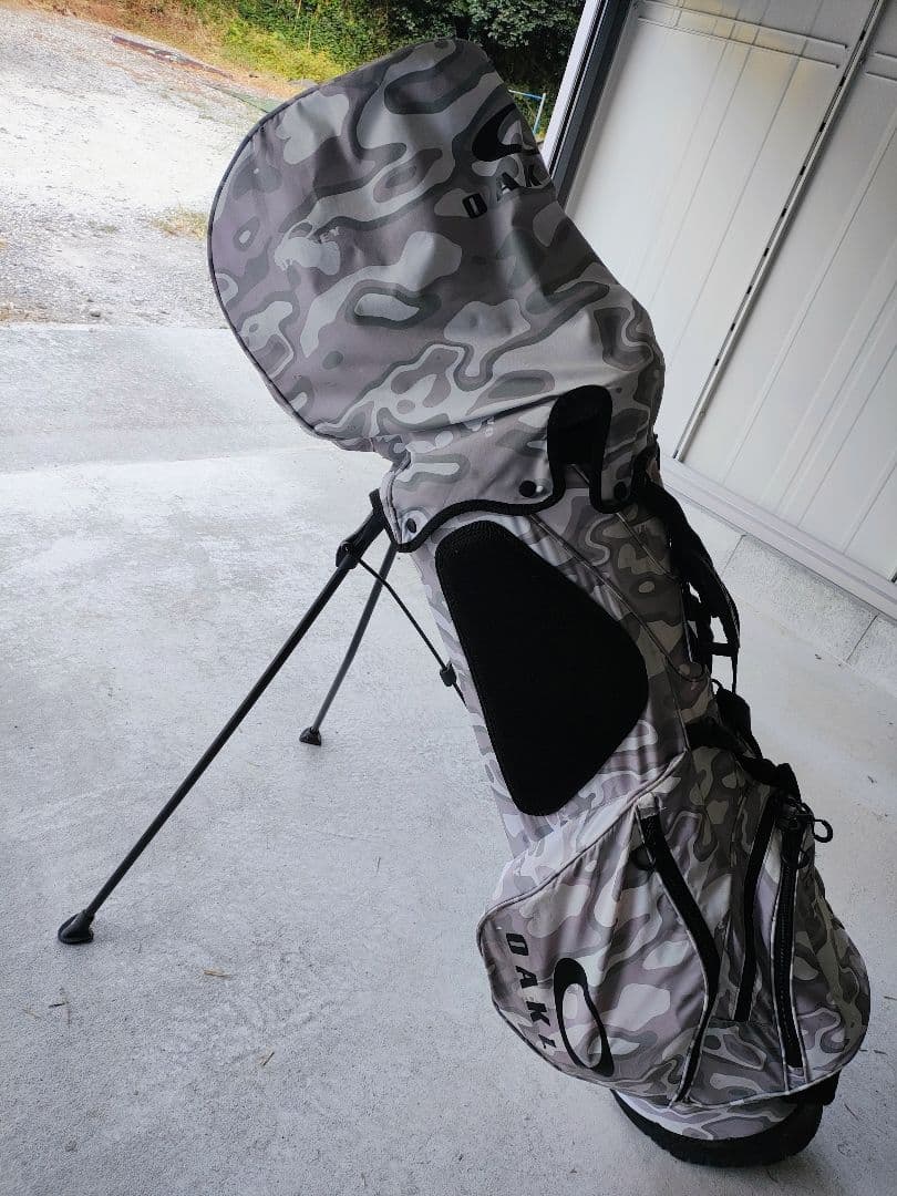 オークリー　ゴルフバッグ