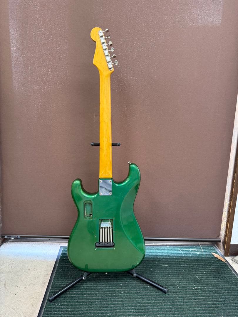 Fender japan ストラトキャスター グリーン