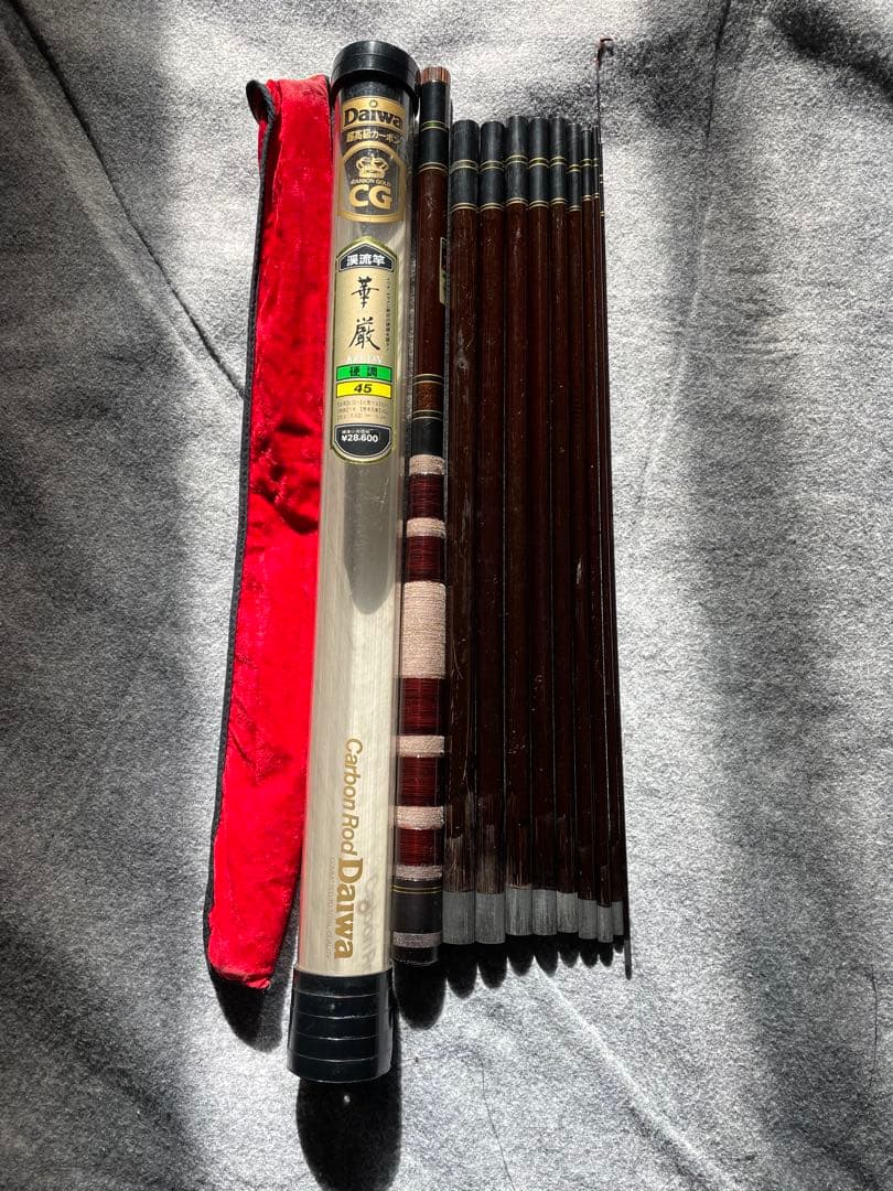 Daiwa 渓流竿 カーボン製 ケース付き他　4本 値下げしました。