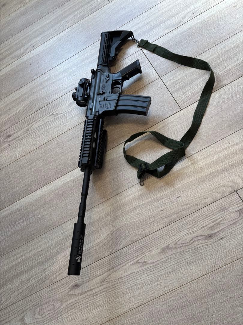 マルイ電動ガン M4スタンダード　リポ化済み　マガジン3本、バッテリー、充電器付