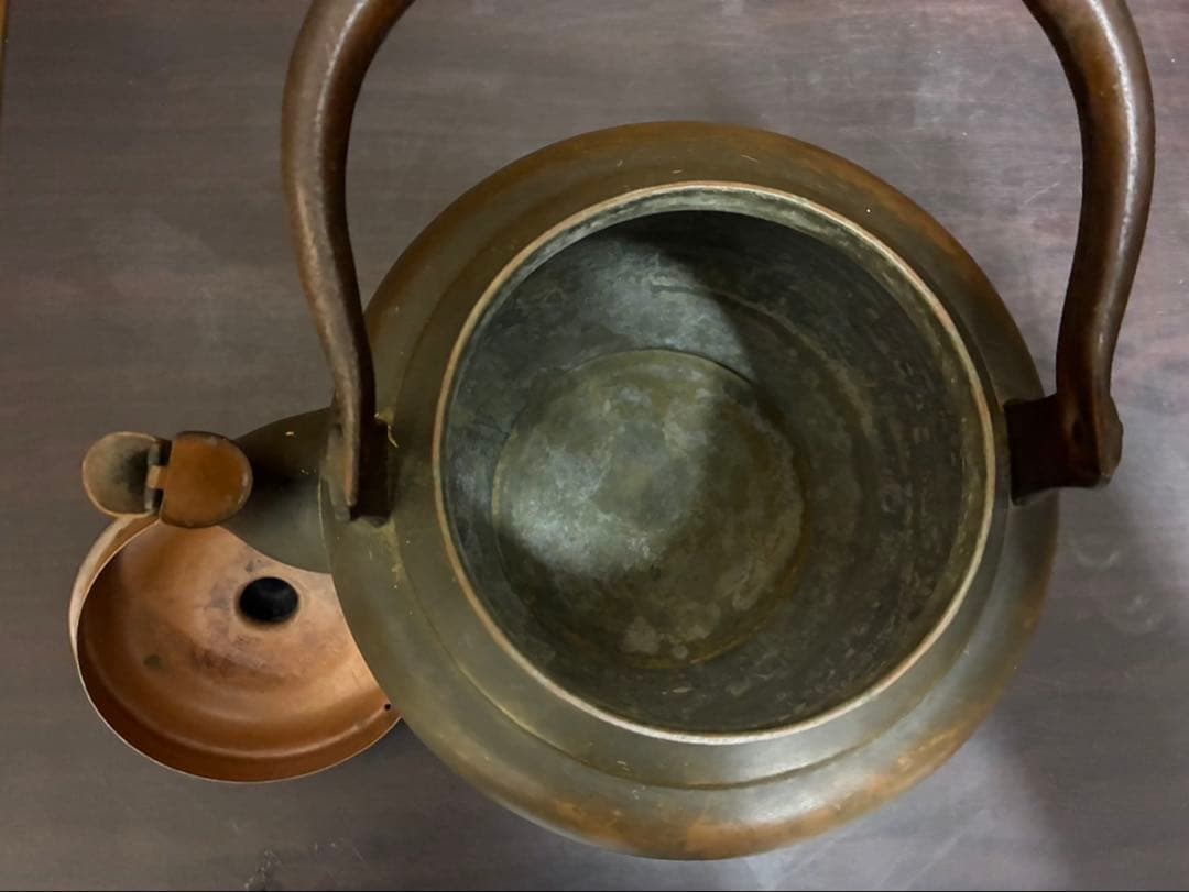 銅製の山彫刻やかん　アンティーク　古美術　骨董品