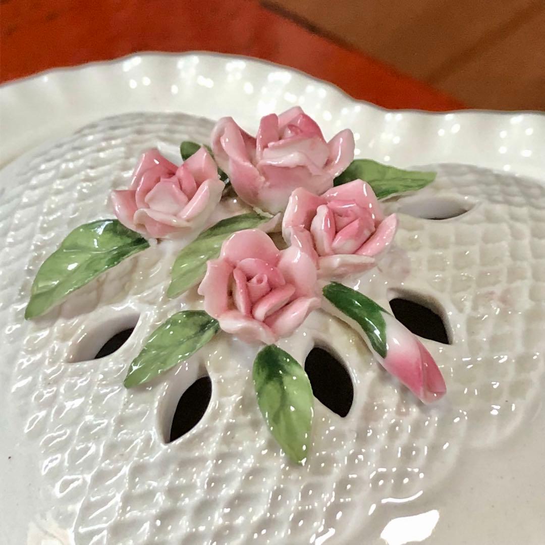 陶器製白いレースと薔薇彫刻のアンティーク小物入れハート型アロマポット 3個セット
