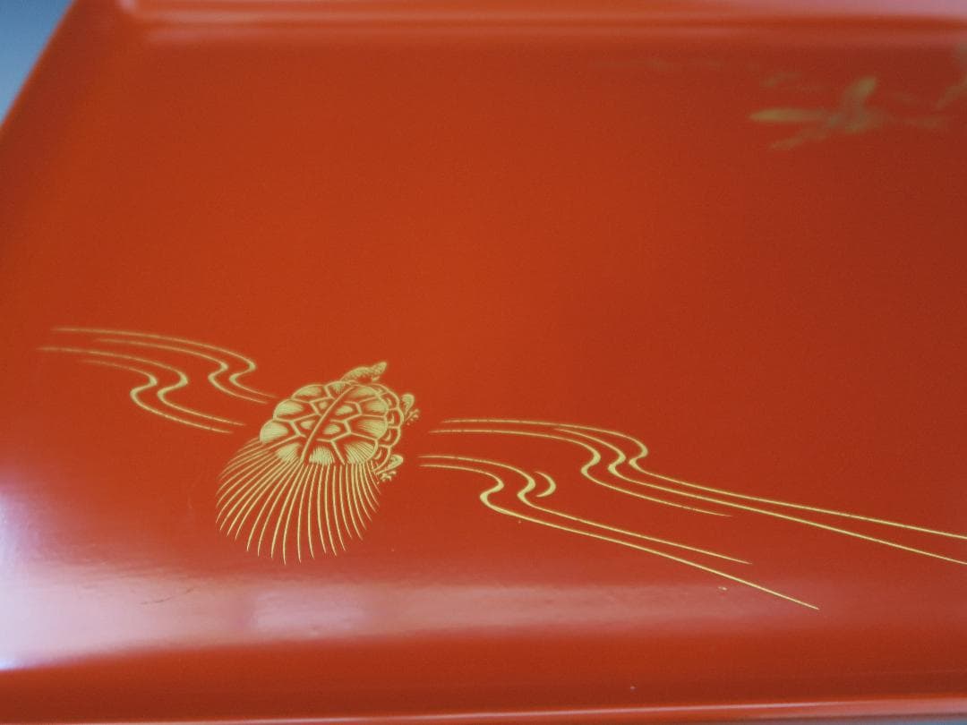 【輪島塗】屠蘇器 稲忠漆芸堂謹製 鶴亀松竹梅 沈金 洗朱 壱組 天然木 共箱