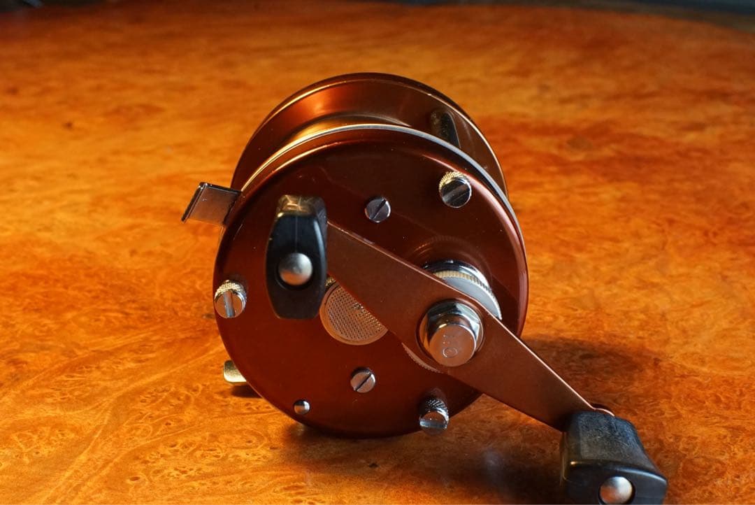 ABU アンバサダー 4000 D メンテ済 フレーム修正済