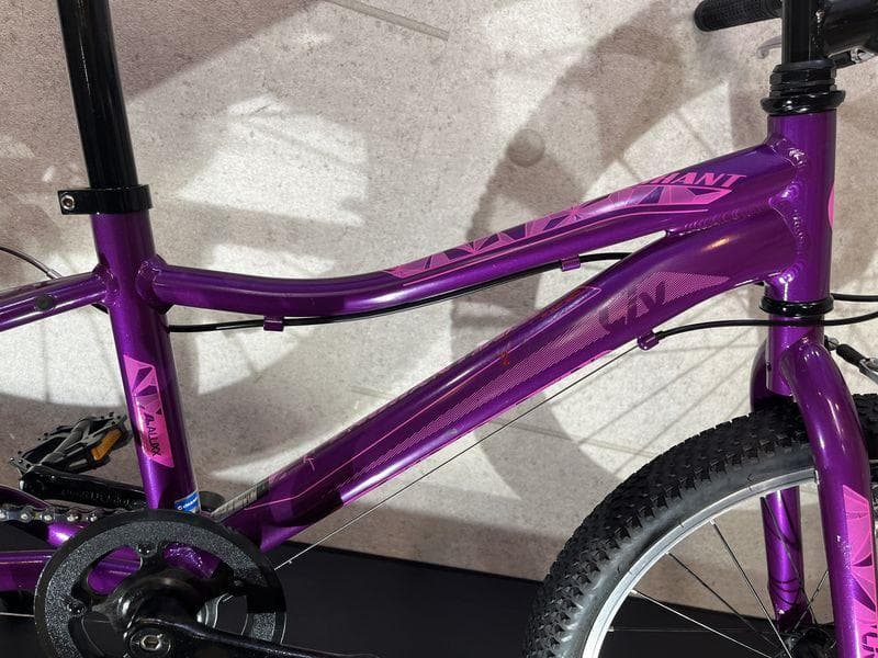 giant LIVパープル 20インチ キッズバイク 6速 Shimano