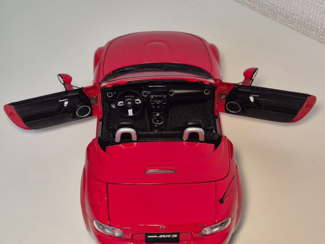 1/18 AUTOart　Mazda MX-5　Roadster　左ハンドル