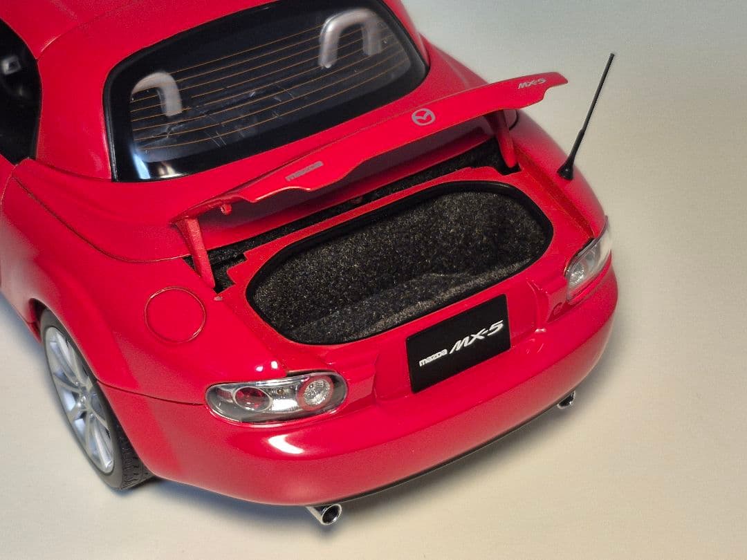 1/18 AUTOart　Mazda MX-5　Roadster　左ハンドル