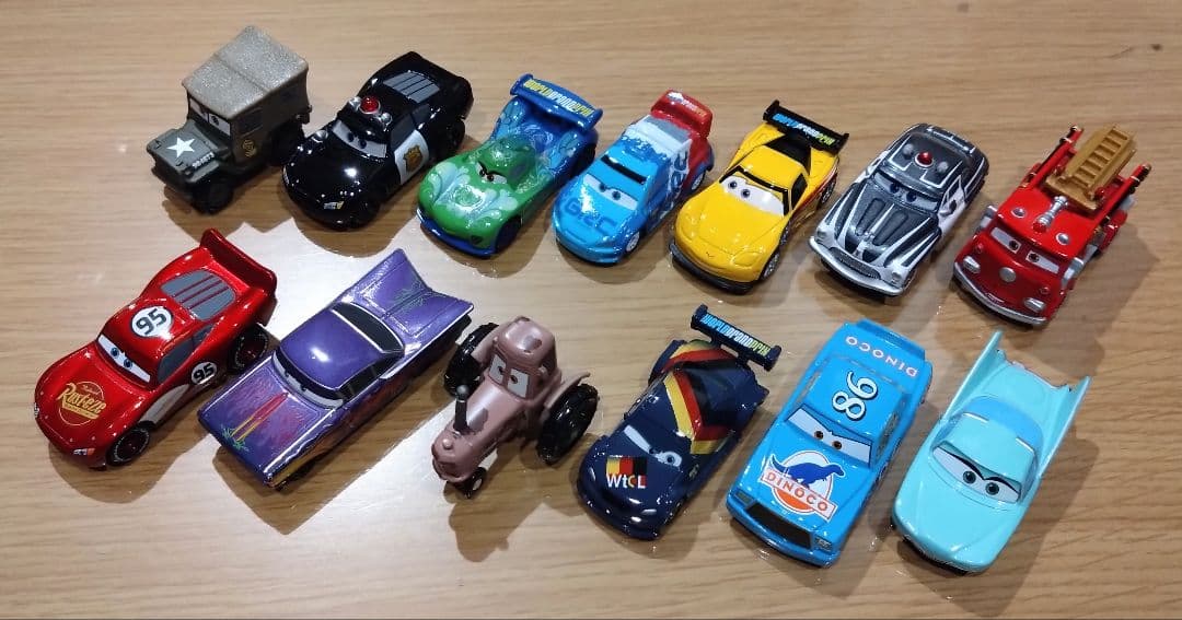 カーズトミカ 廃盤品13台セット(開封品) ※バラ売り不可