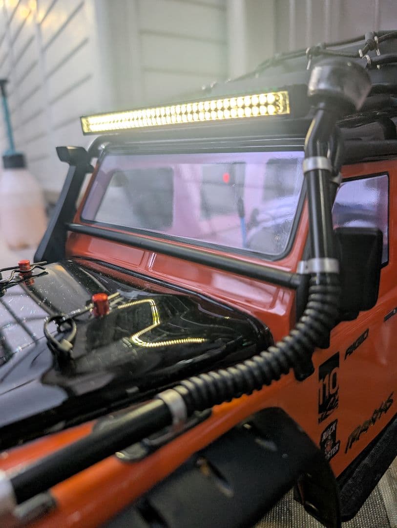 Traxxas　TRX-4 ディフェンダー　クローラーラジコン　トラクサス