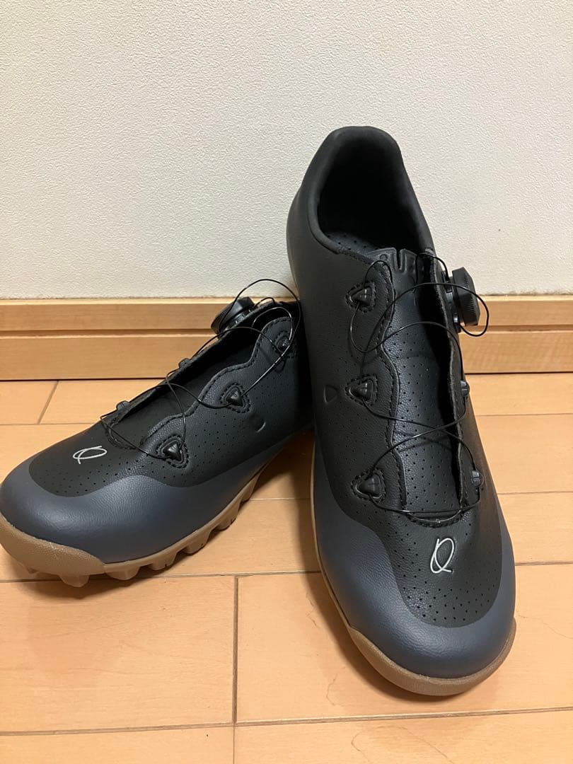 y*i様 QUOC 自転車シューズ BOAダイヤル ブラック