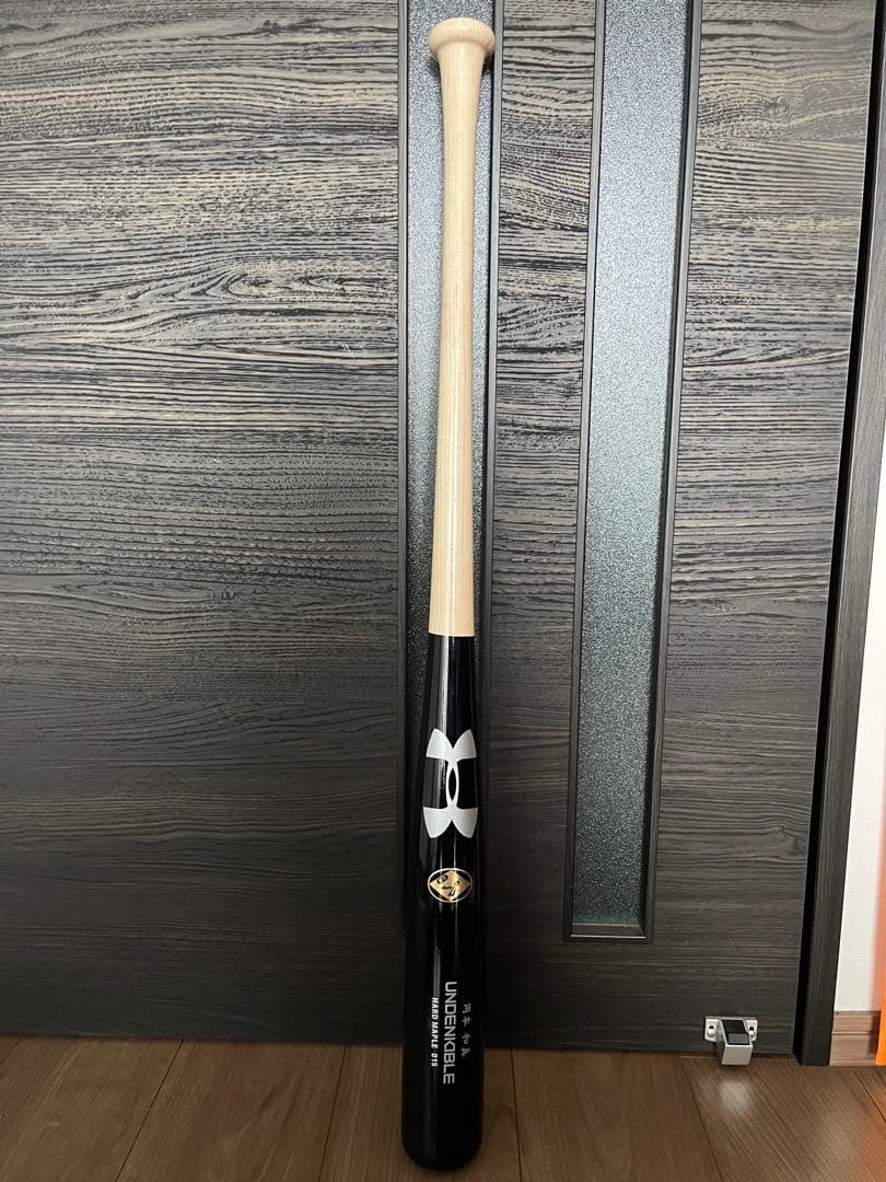 読売ジャイアンツ　巨人　岡本和真 #25　バット NPBマーク 支給品　実使用