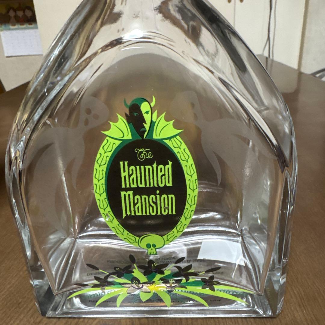 ディズニーワールド　ホーンテッドマンション　シャグとのコラボ　ボトル2点