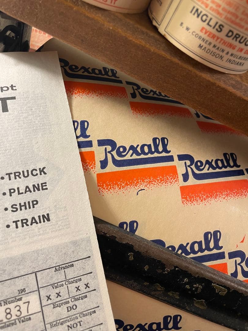 海外　ファーマシー　ラッピングペーパー　包み紙 約1m50