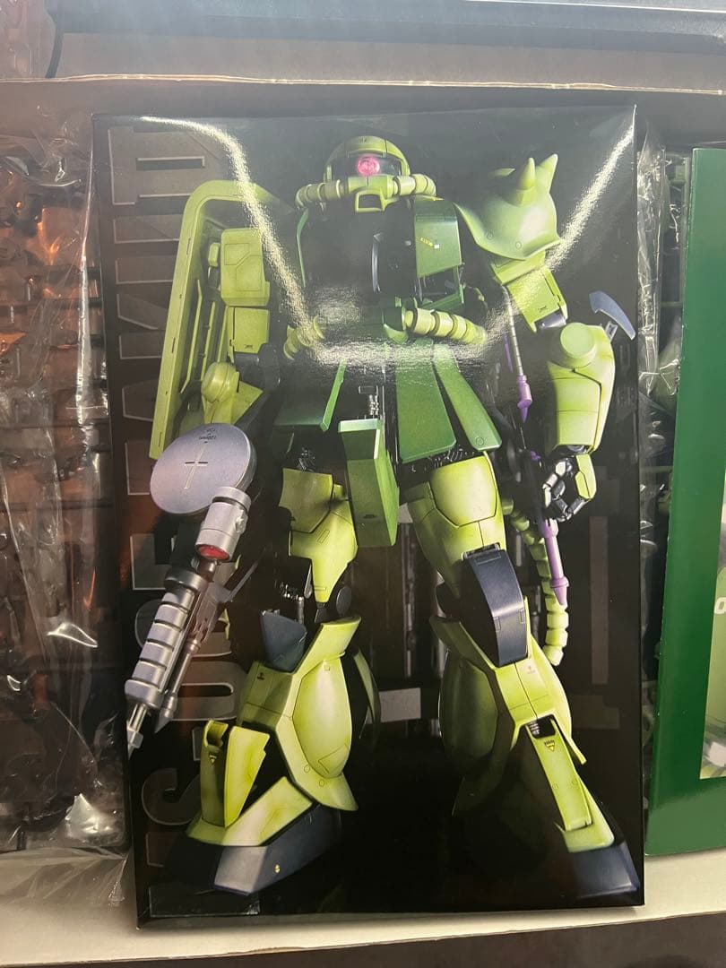 MS-06F ZAKU-II パーフェクトグレード　PG