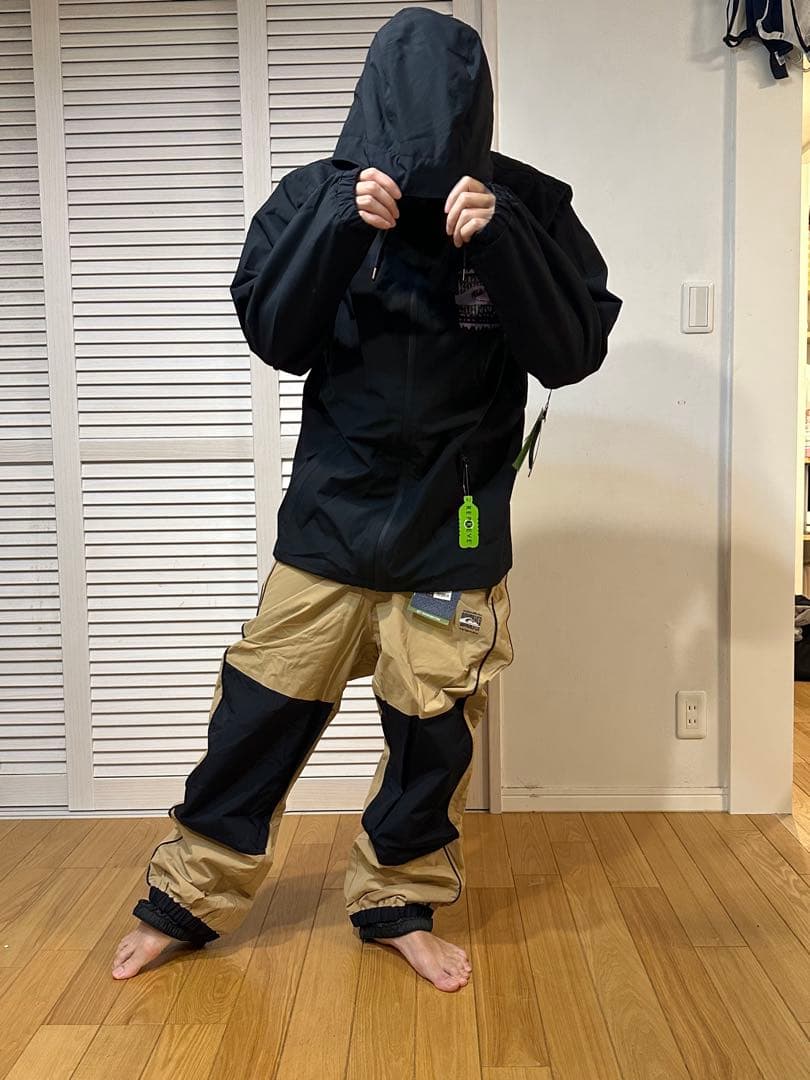 クイックシルバー上下セット　上下Ｌ　定価56100円