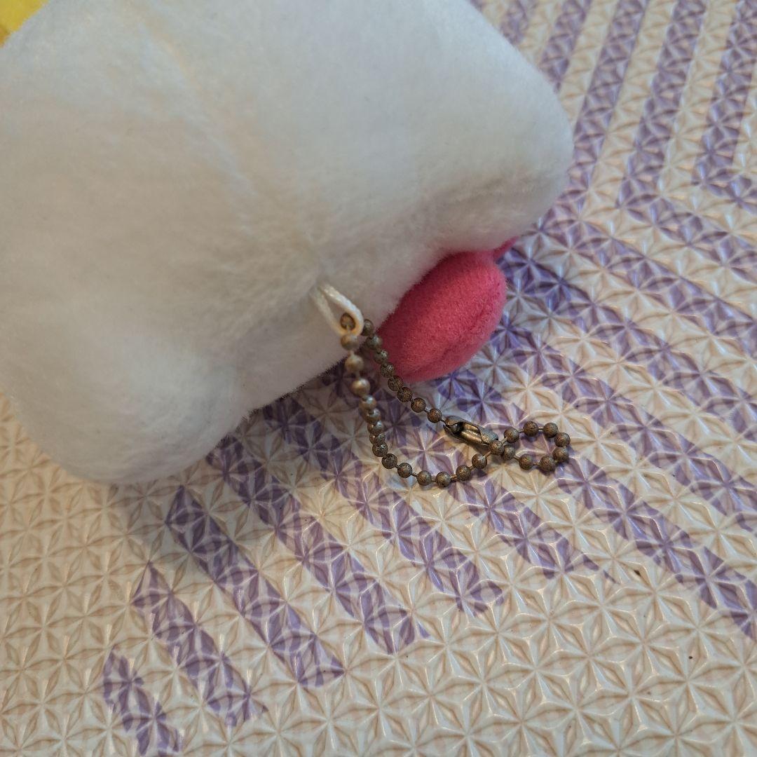 ハローキティ マスコット キーチェーン付き　ぬいぐるみ　カッパ　雨の日 サンリオ