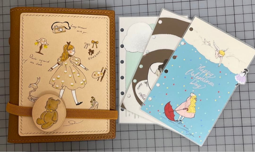 彫刻 本革ノート　ハンドメイド　女の子