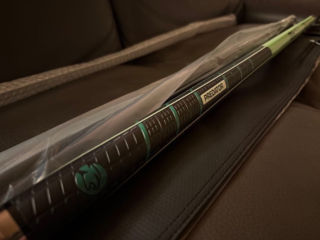 気まぐれ値下げPREDATOR BK RUSH NEON GREEN SW