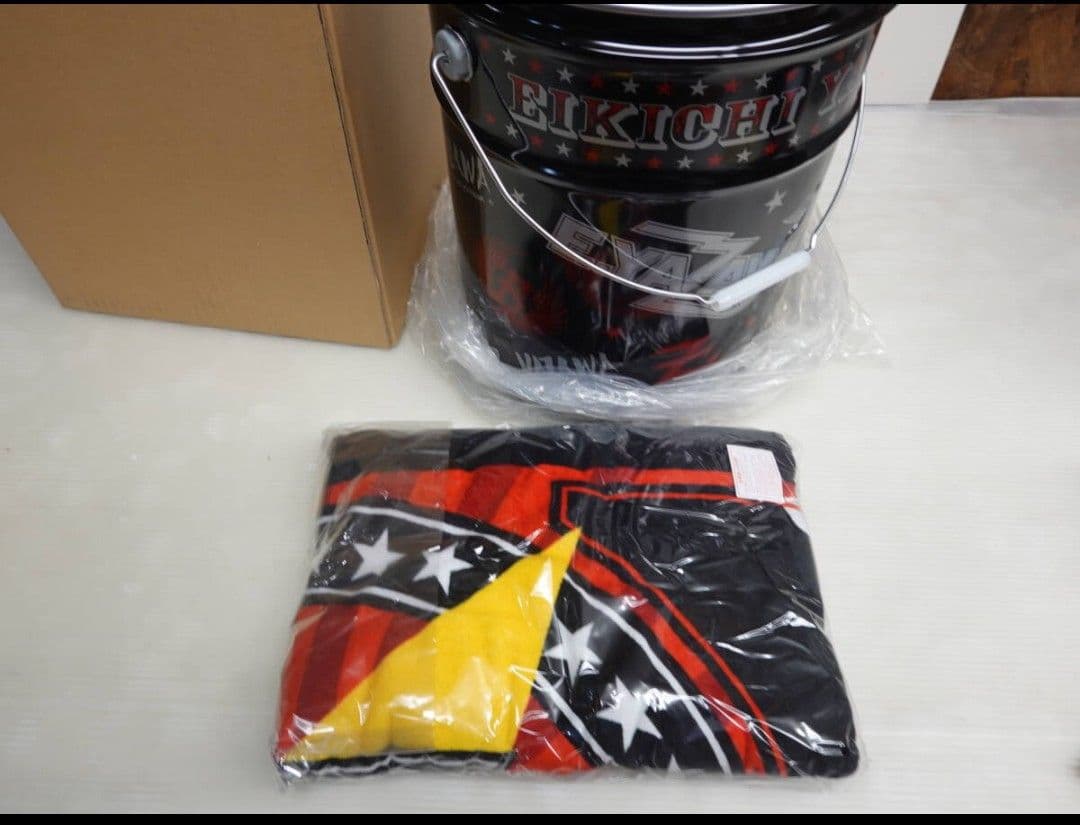 矢沢永吉 チェア缶＋ビーチタオルのセットです 新品未使用品