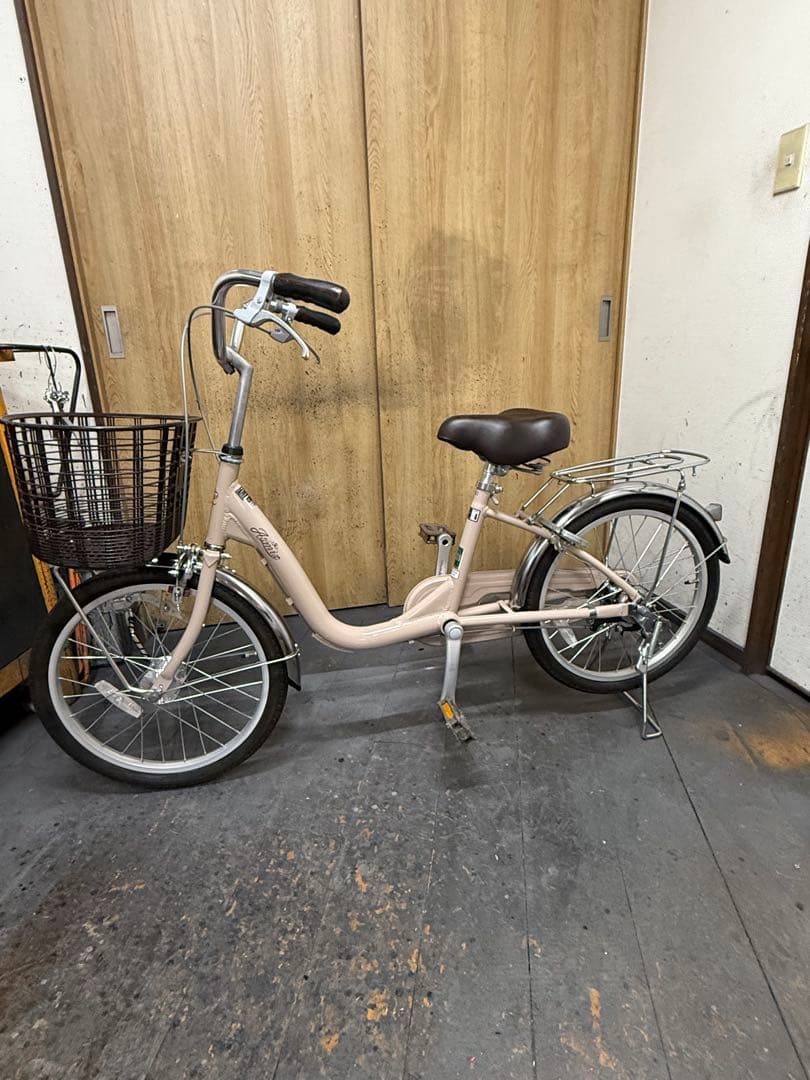 中古車　アスミックス　20インチ　アルミフレーム　LEDオートライト　美品