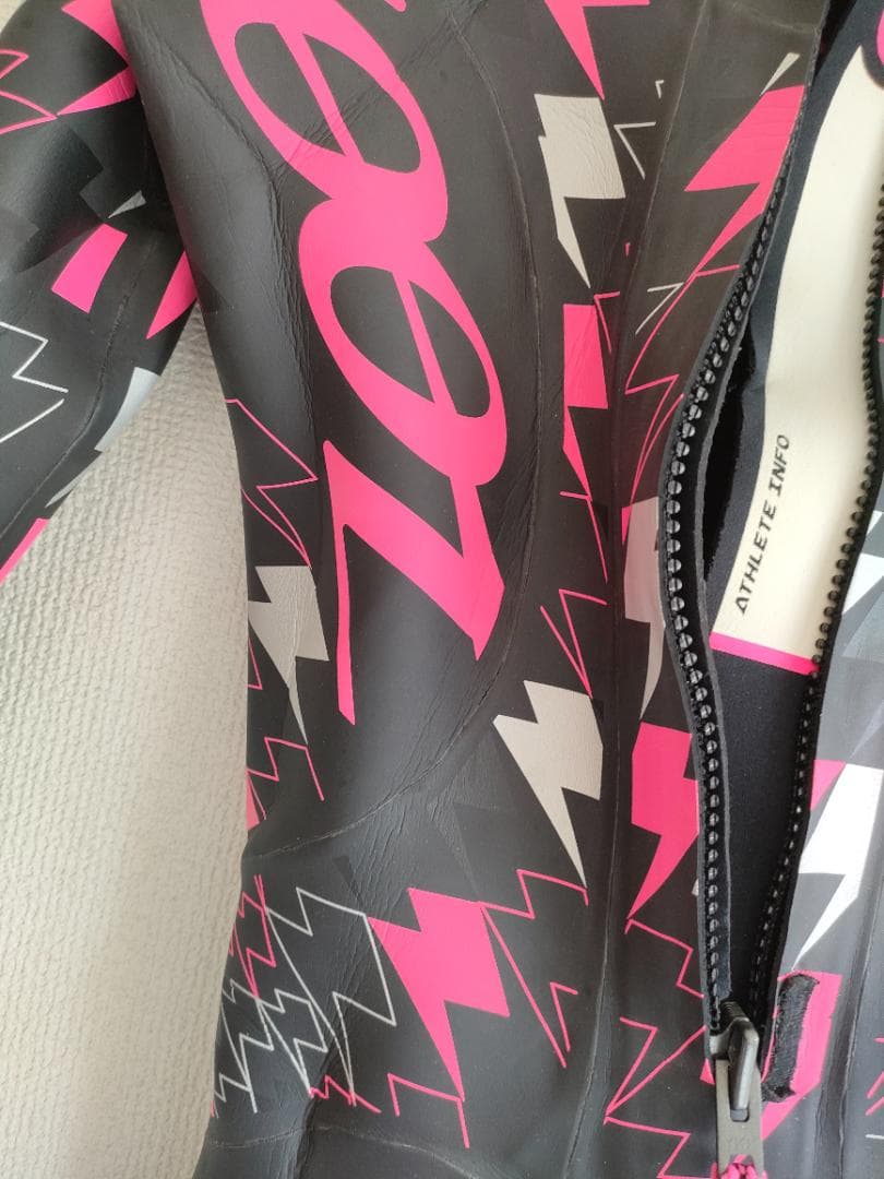 ウェットスーツ Mサイズ 黒とピンク　トライアスロン　ZOOT