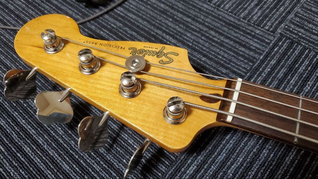 ベース Squier classic vibe '60s precision bass