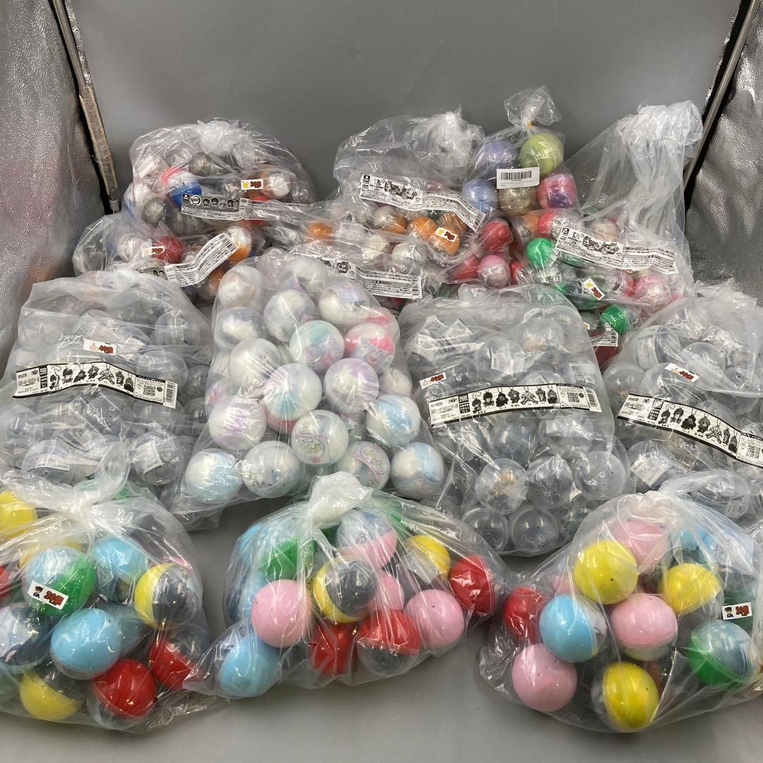 ★ガチャガチャ　まとめ売り　未開封　850点以上