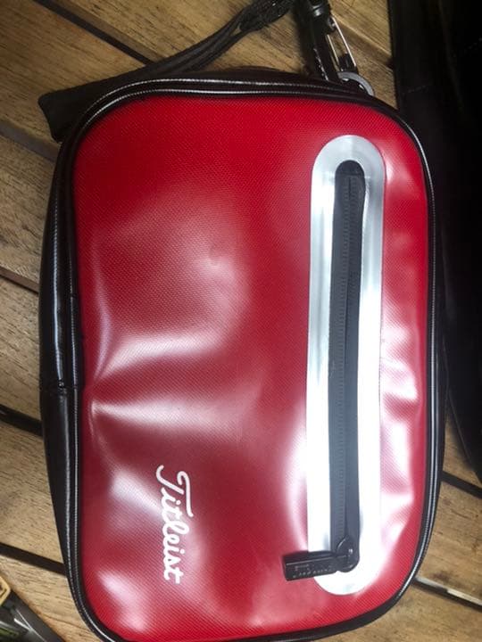 タイトリストゴルフバックとセカンドバッグ