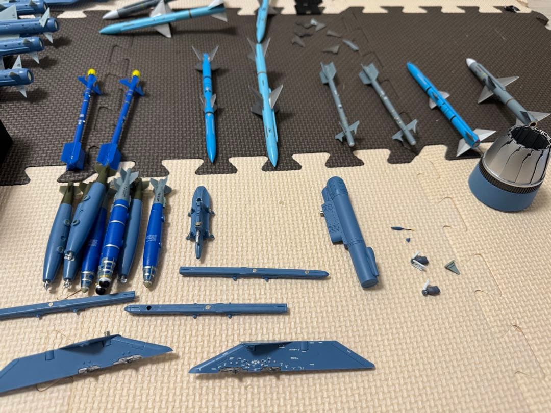 ディアゴステーニF-2A 戦闘機　専用ディスプレイケース付き