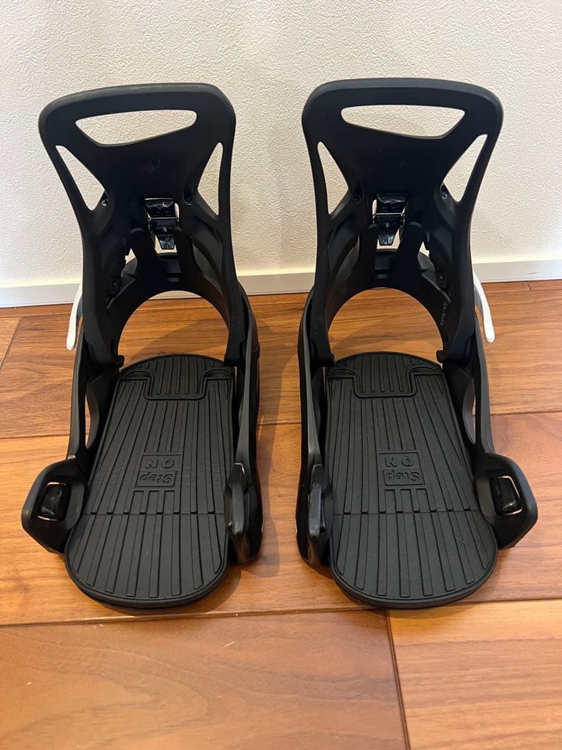 バートン ステップオン ビンディング キッズ Burton ブラック