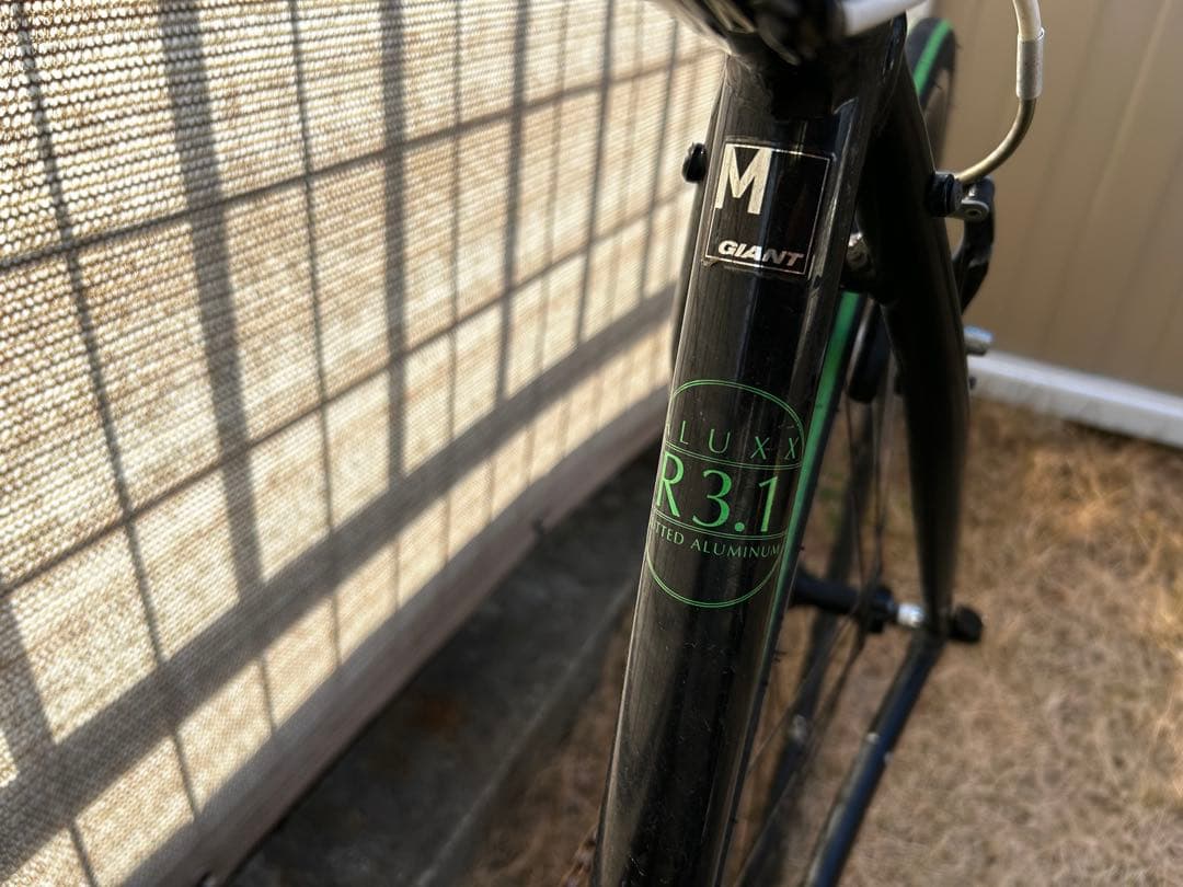 --ODR--【引取限定】GIANT ESCAPE R3.1 M