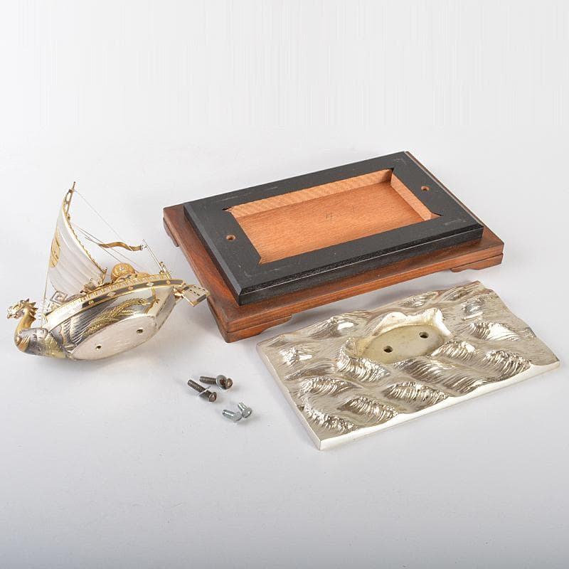 大阪尚美堂製　銀製　宝船　約287g　置物　ガラスケース付　F　R6756B