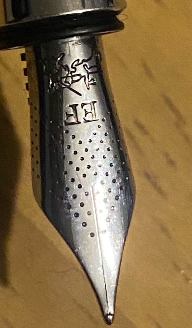 ファーバーカステル　プラチナ　万年筆　定価90,000