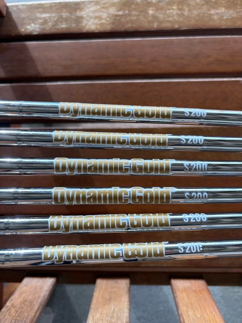 Dynamic Gold S200 シャフト Eliteグリップ　5-P