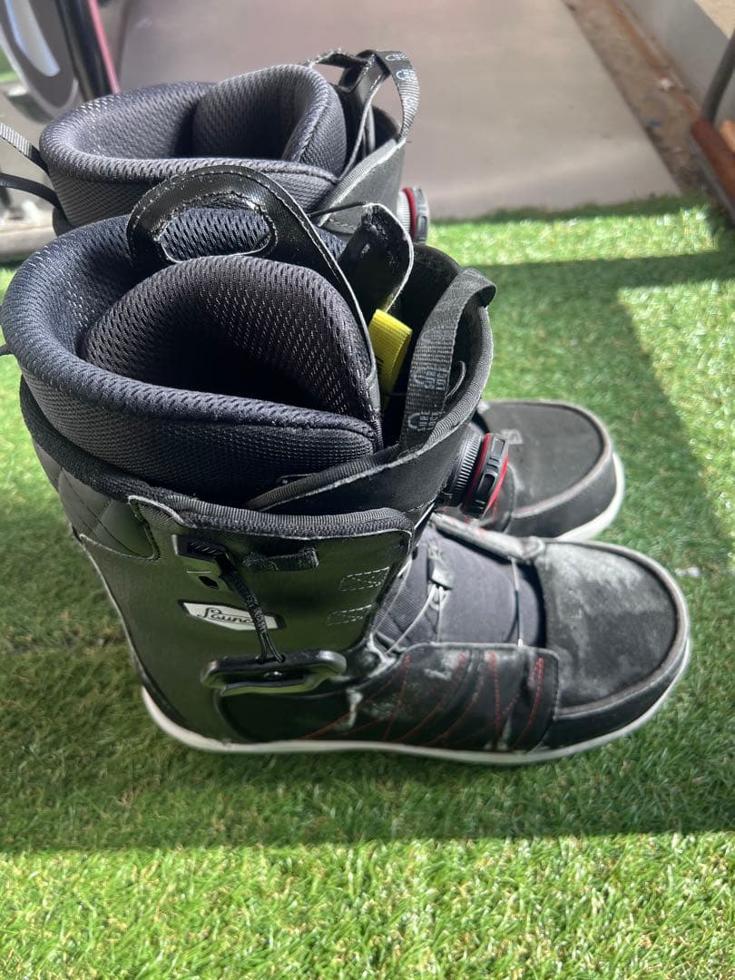 Salomon スノーボードブーツ