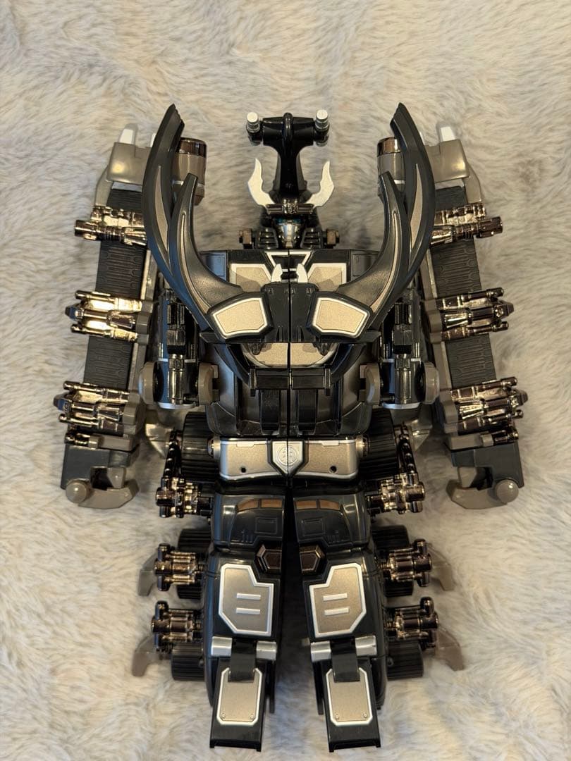 DX超合金GD-49 轟雷旋風神 ブラックバージョン