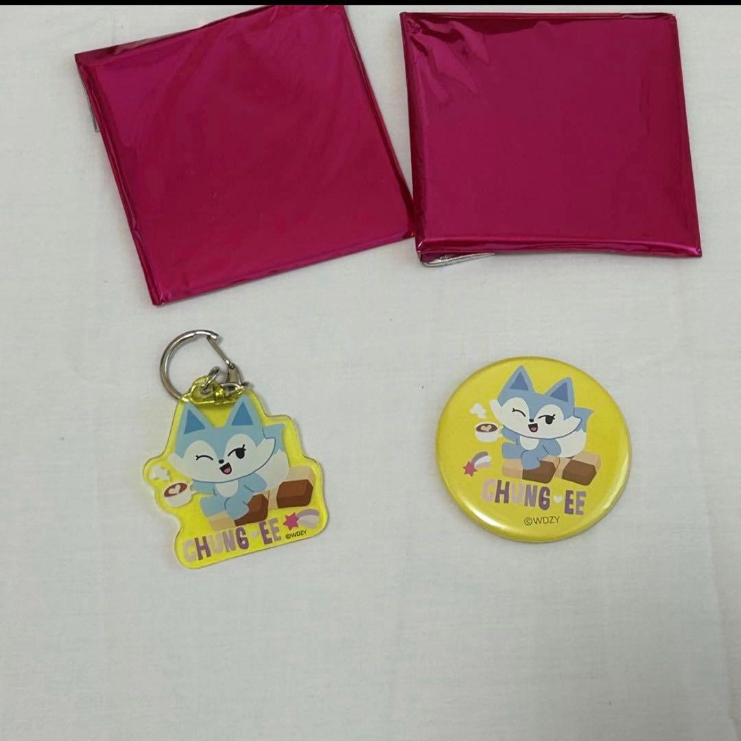 ITZY アルバム＋トレカ＋付属品＋缶バッジ＋キーホルダー＋うちわ まとめ売り